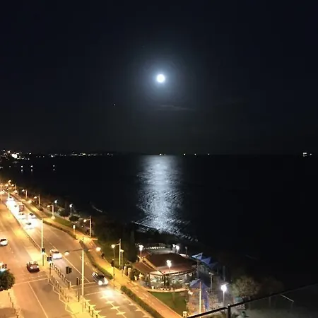 Апартаменты Seafront Penthouse