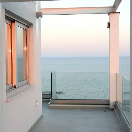 Апартаменты Seafront Penthouse *