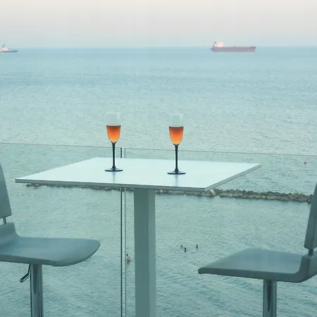 Appartement Seafront Penthouse *